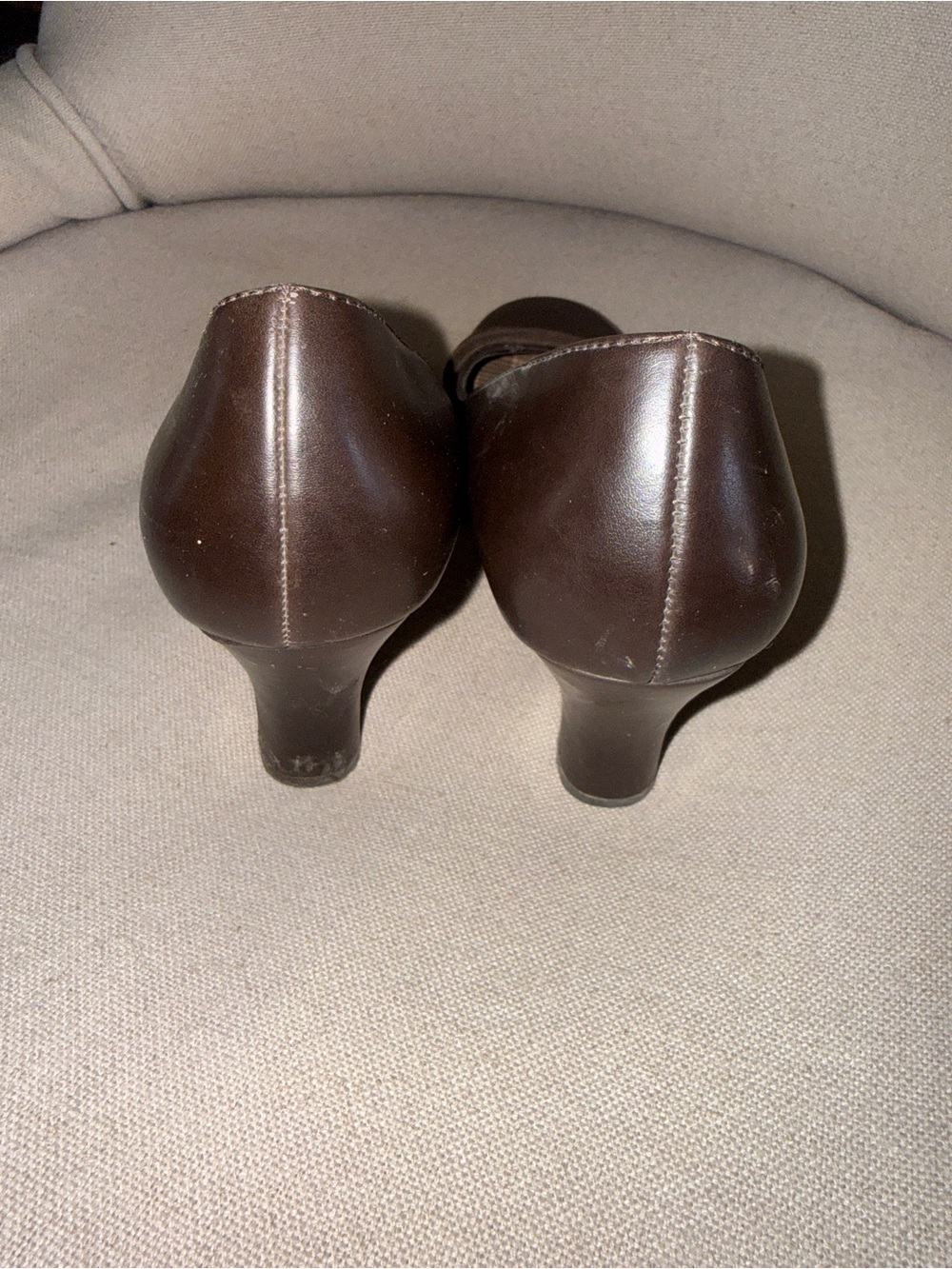 Women's Brown Button Accent Leather Pumps - Picture 4 of 9